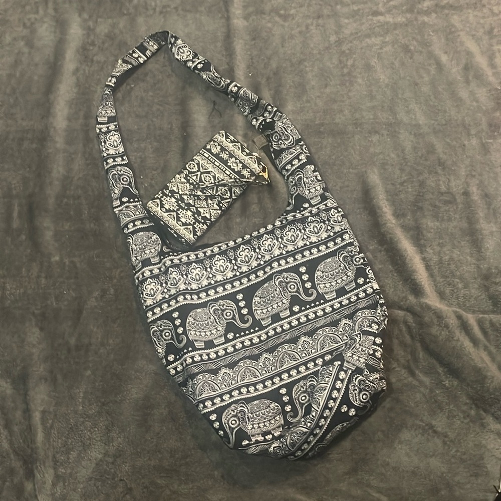 NWOT Hobo bag and zip around wallet